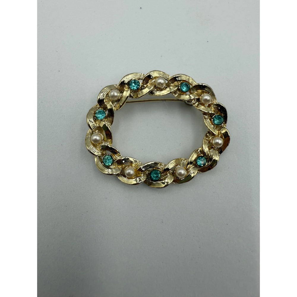 Gerrys Vintage Gold Tone Wreath Brooch Faux Pearl Teal Rhinestone Pin Oval